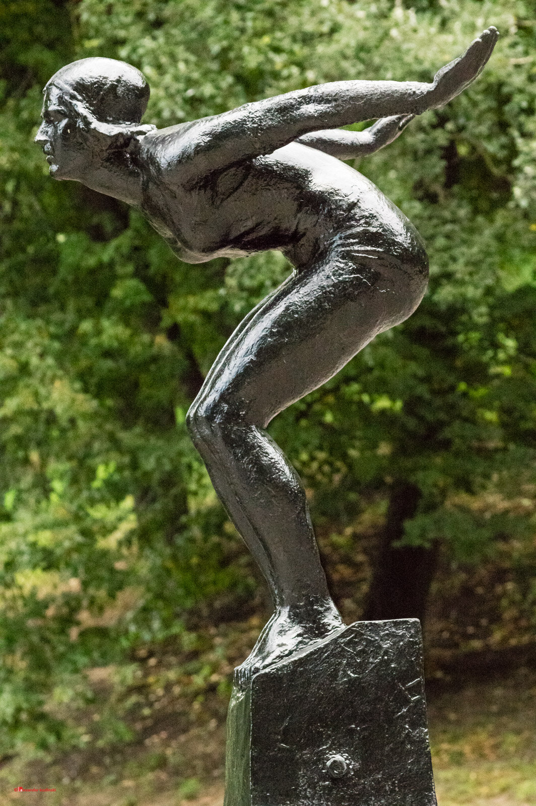Статуя купальщицы в Нескучном саду